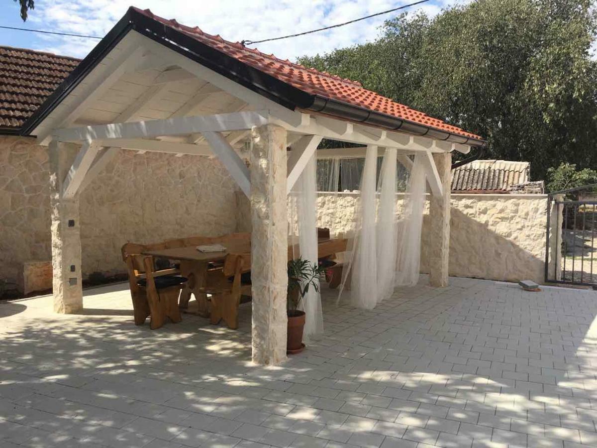 Kuce Za Odmor Brkic Daire Lozovac Dış mekan fotoğraf