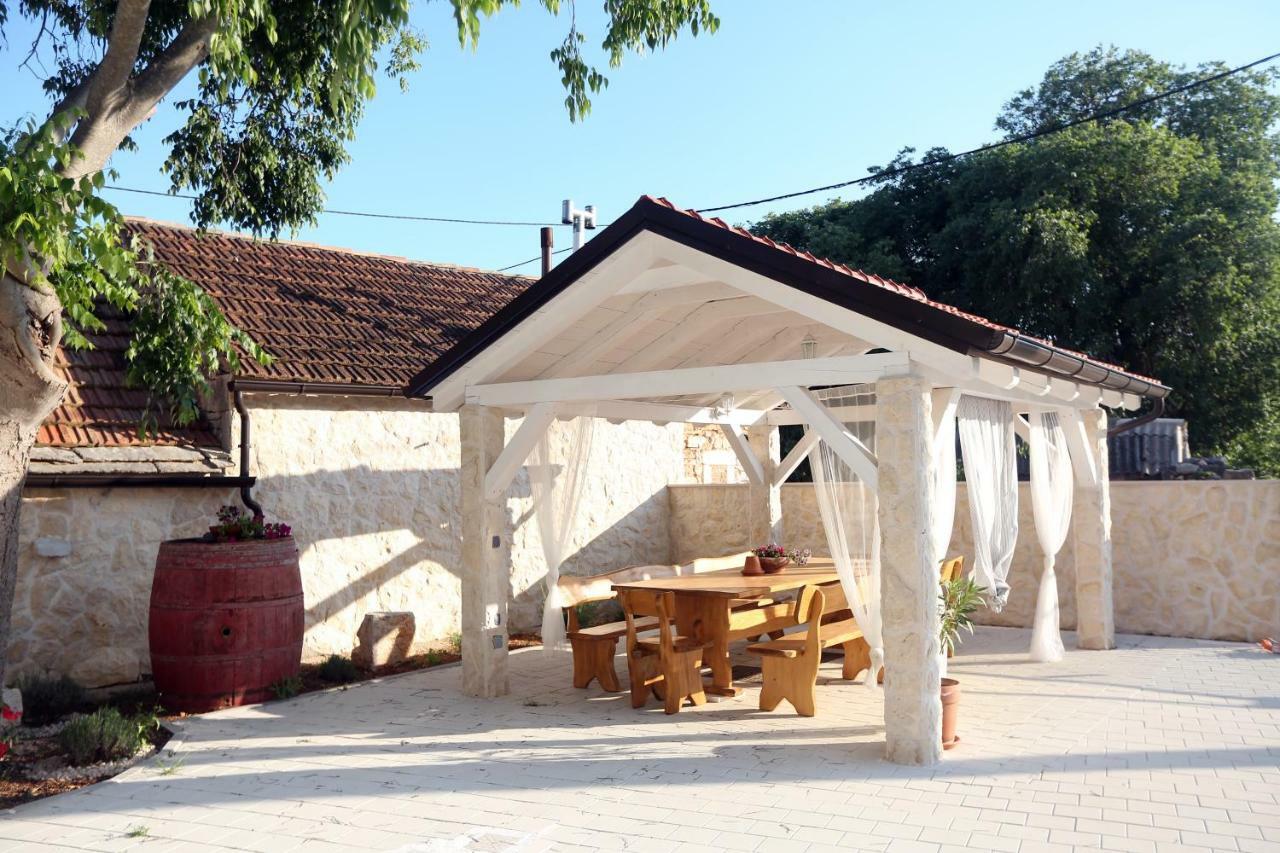 Kuce Za Odmor Brkic Daire Lozovac Dış mekan fotoğraf